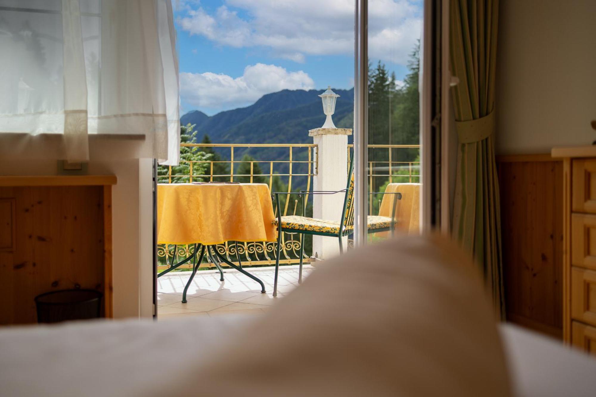 B&B Das Land-Palais - Private Mountain Hideaway Selva dei Molini Exteriör bild